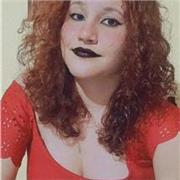 Professora de reforço para todas as matérias. Contudo, tem como foco redação e literatura. Na preparação de alunos para p ENEM